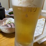 鳥勝牛肉店 - まずは、でっかいジョッキで生ビールは欠かせないでしょう