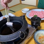 鳥勝牛肉店 - いよいよすき焼きのスタート！