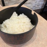 裕華 - ご飯はおひつで提供、結構量が有りました。