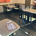 裕華 - テーブル席