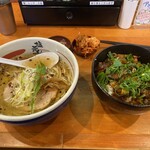 富田林 塩元帥 - 天然塩ラーメンどて丼セット　1460円税込