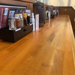 富田林 塩元帥 - 店内　カウンター席　整理がいき届いてる　気持ちがいい