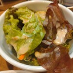 炭焼牛タン 孝 - サラダ