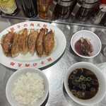 餃子の肉太郎 - 