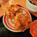 鑫福源 - 口に入らない唐揚げ２個