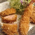 勝蔵 - ヒレカツ、エビフライのアップ