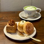 Blucca - ・抹茶ラテ（HOT）
      ・スパイシーパンプキンスコーン
      ・かぼちゃあんバター