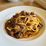 ピッツェリア ポポラーレ - 蝦夷鹿肉のラグートマトソース