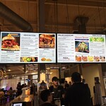 Canyon Breeze - ﾊﾞｰｶﾞｰ､ﾀｺｽ､ピザ､ﾎｯﾄﾄﾞｯｸﾞなどのline up