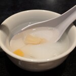 香港厨房 - 杏仁豆腐