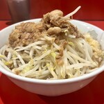 ラーメン二郎 - 『ミニラーメン』(ニンニク少なめ、ヤサイ、アブラ)