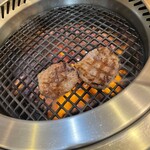 焼肉井とう - カリカリに焼きます！でも中はジューシー！