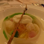 モナリザ - カリフラワーのババロアと魚介のマリネ