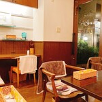 森のらくだ - 店内