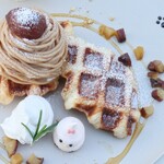 NOA COFFEE - 【2025.11】モンブランクロッフル(税込910円)