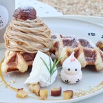 NOA COFFEE - 【2025.11】モンブランクロッフル(税込910円)