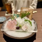 活魚 魚一 - カンパチとヒラメの刺身