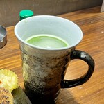 炭火やきとりと家庭創作料理 にこいち - 宇治抹茶の焼酎割りが優しく沁みる