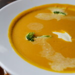 ikoi.ハナレ - パンプキンスープとチーズパン（1600円）