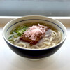 来島海峡サービスエリア フードコート - じゃこ天うどん。