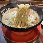 麺屋 とり仁 - 麺のリフトアップ画像