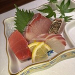 魚と煮込みとわら焼きと ととと - 