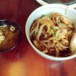 洋風焼肉どんぶり850円