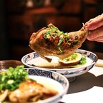 魚と煮込みとわら焼きと ととと - 