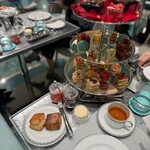 Tiffany Blue Box Café - 