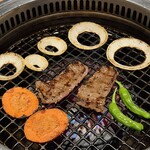 飛騨牛焼肉 牛ざんまい - 