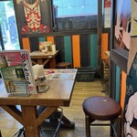 餃子販売所 新宿小滝橋通りいち五郎 - 内観