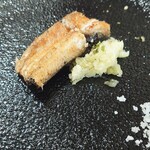 ウシマル - 鰻の白焼き…表面はパリパリで切る時良い音がする幸せ！