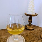 cafe nei - 白ワイン(アロモ アルテミザ レイトハーヴェスト)750円✨️ぶどうの摘み取り時期を遅らせて糖度を上げたというデザートワイン✨️甘口で華やかな飲み口はプリンやチーズテリーヌによく合いました♪