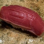 神田錦町 鮨たか晴 - 鮪漬け（塩竈）
