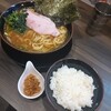 王道家直系 家系ラーメン がく