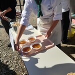 菓子舗 井村屋 - 牛汁のふるまい