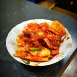 焼肉 済州 - 特別サービスの追いキムチ