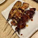 釜めし えび三 - 日本酒と焼き鳥のセット1,800円