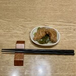 釜めし えび三 - お通し350円