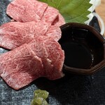 近江牛ホルモン いるもん - 近江牛 ツラミ刺し