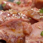 近江牛ホルモン いるもん - 