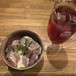 吟吟 - クランベリージュースと海鮮小丼