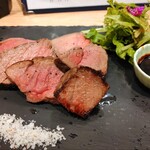 俺のそば - 牛ステーキ200g ちょっと火が通り過ぎかなあ