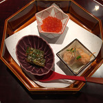 日本料理 とくを - 先付は鯛の南蛮漬け、いくら醤油漬け、ふぐの皮の煮こごり 2014.11