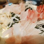 勝浦 よろず萬べぇ - この店の真骨頂の刺身！刺身！