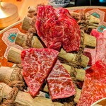 六本木 大皿焼肉 老中 - 大皿焼肉 老中金襴手盛り