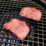 六本木 大皿焼肉 老中 - 牛タン