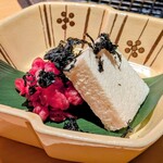 六本木 大皿焼肉 老中 - 名物 泡醤油とさがり刺し