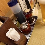 博多祇園鉄なべ - テーブル調味料