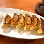 台湾料理 萬盛 - 黒豚焼き餃子